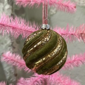 Glass ball, velvet dark