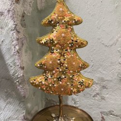 Juletr p messing fod