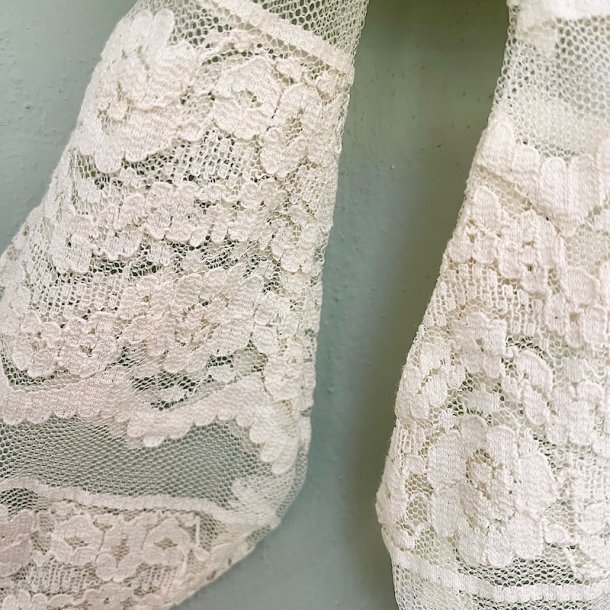 Sljfe, broderi anglais