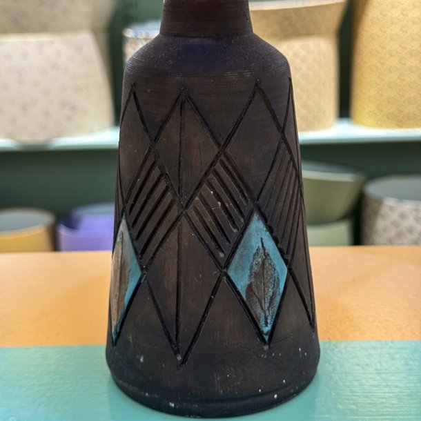 Bordlampe, keramik, brun m harlekin felter