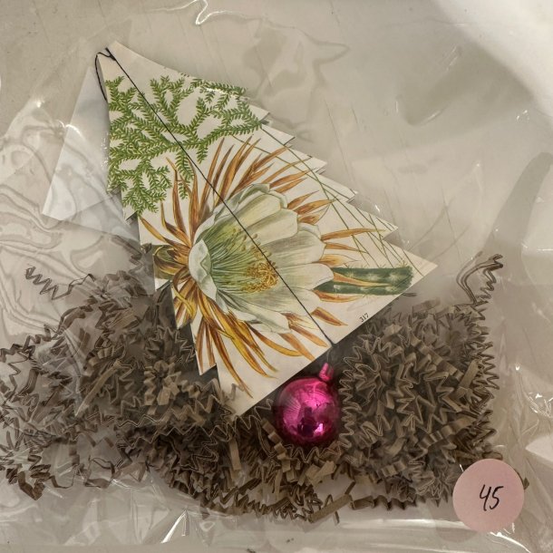 Juletr�suro, papirklip, nr. 45