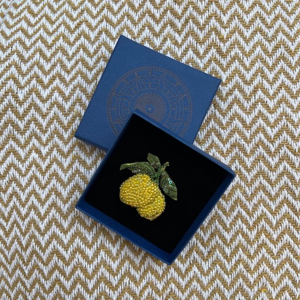 Lemon broche