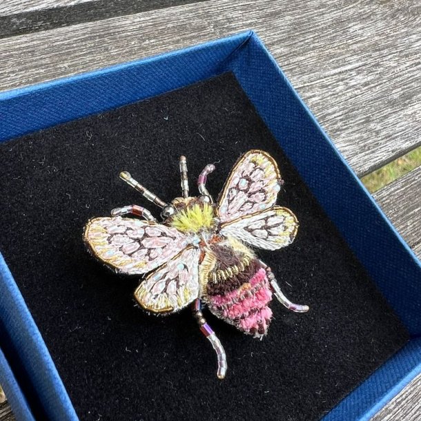 Bi broche - Bombus