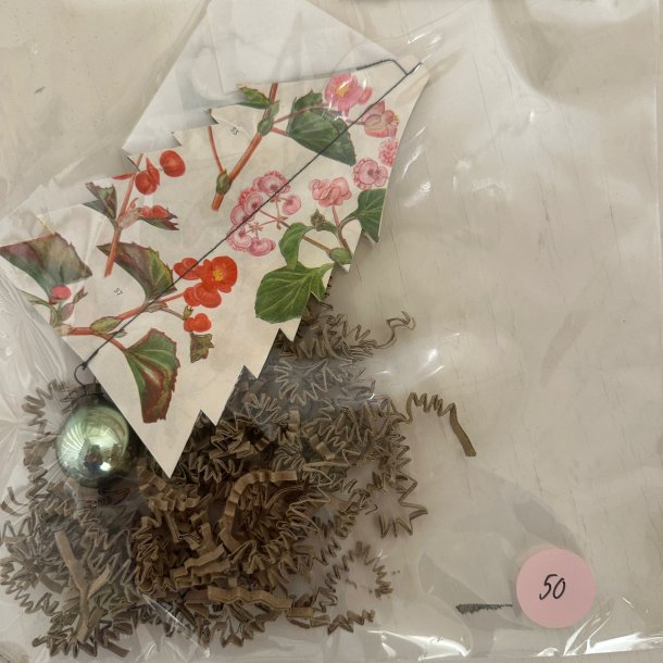 Juletr�suro, papirklip, nr. 50