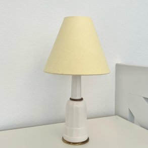 Nr 262 - Hndlavet lampeskrm i Lysegul eksklusiv hr