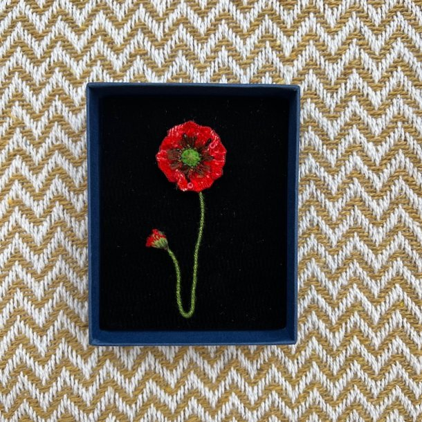 Shirley Valmue broche