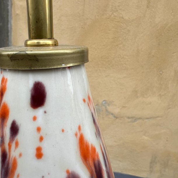 Bordlampe, keramik, kegleformet, beigeorangen, H37