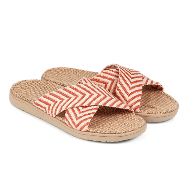 Sandal, Formentera, Coral