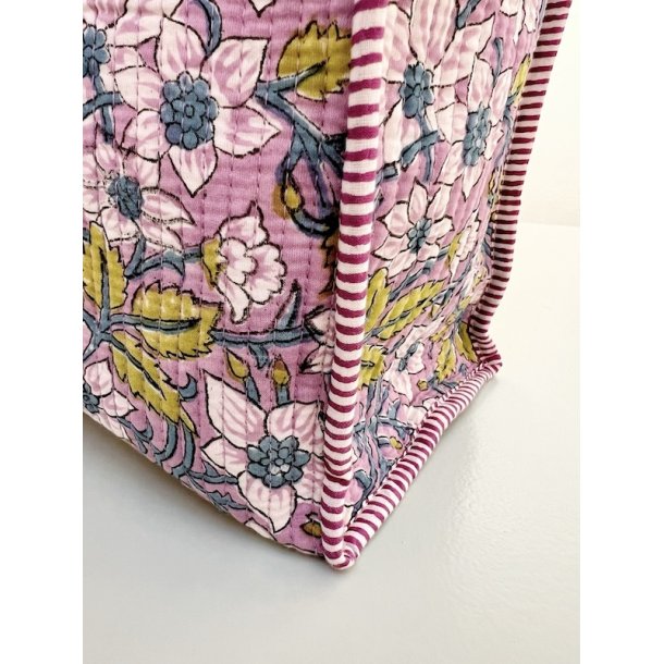 Taske, lyslilla m hvid blomser