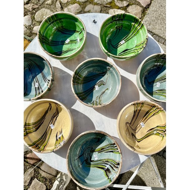 Gamle lerskle i tre farver