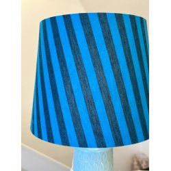 Nr 352 - Turkis/bl cirkus/smalle striber