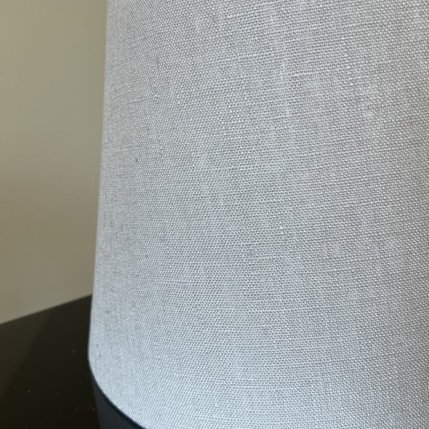 Nr 295 - Hndlavet lampeskrm i Gr eksklusiv hr