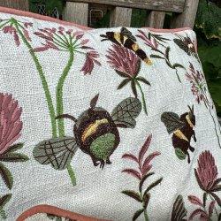 Pude, 50x50, Brumbas, inkl fyld