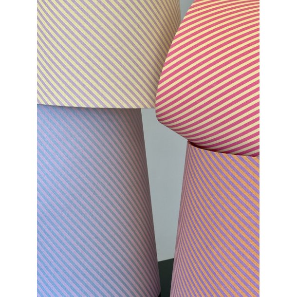 Nr 357 - lyserd/lysebl - Mini cirkus