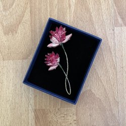 Lotus broche