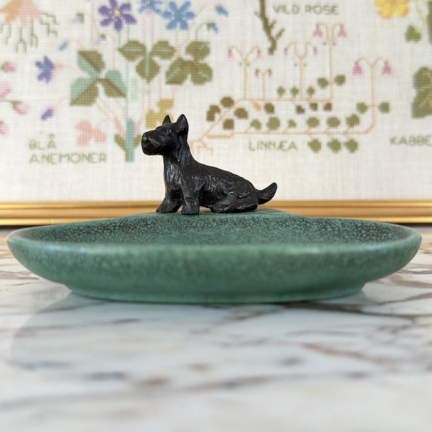 Smykkesk�l m hund