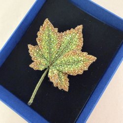 Trovelore horse chestnut leaf broche