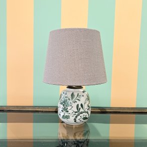 Nr 505 - Hndlavet lampeskrm i mrk taupe eksklusiv hr