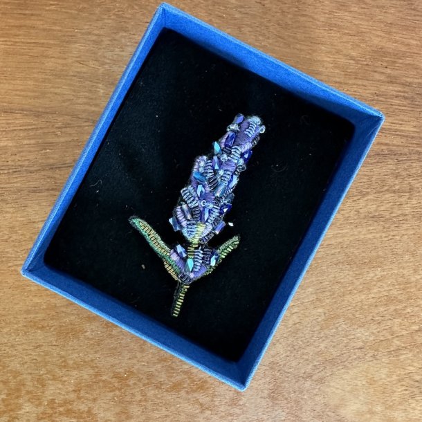 Lavender broche