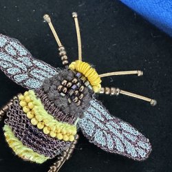 Bumble bee broche