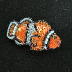 Klovefisk, lille, broche