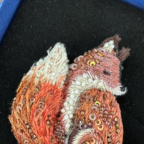Red fox broche