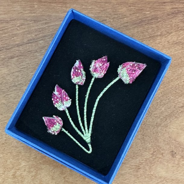 Budding Lotus broche