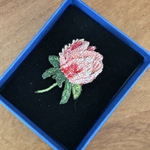 Garden Peony broche