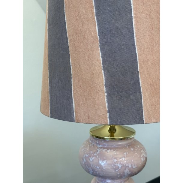 Nr 374 - Plante farvede lilla/rosa striber