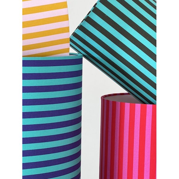 Nr 339 - Vertical tent stripes rd/pink