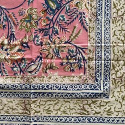 Dug, lyserd med grn/bl kant