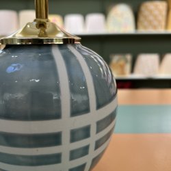 Bordlampe, Lysebl striber