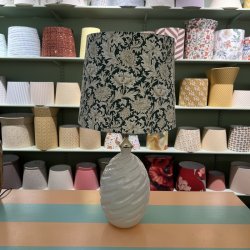 Bordlampe, Hvid m struktur