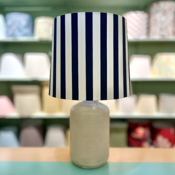 Nr 531 - More stripes navy