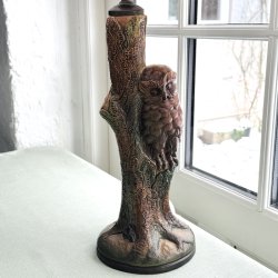 Bordlampe m ugle, Ibsens enke