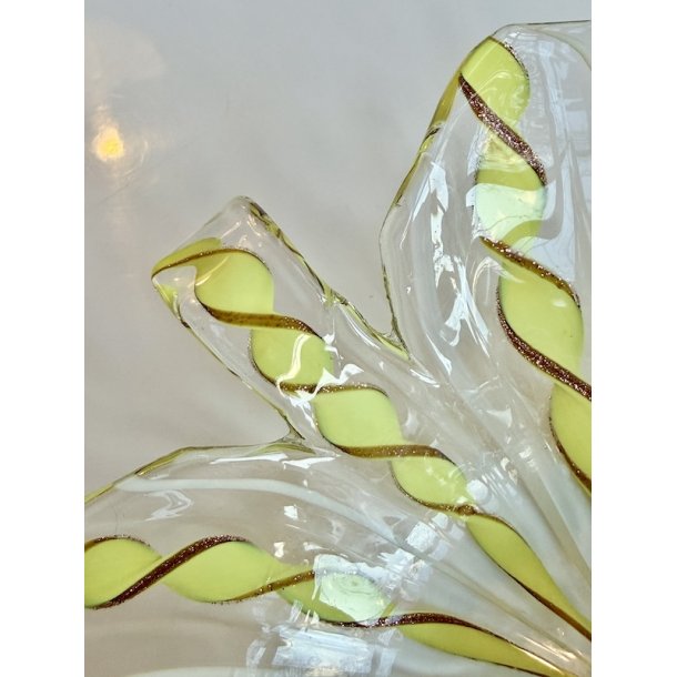 Murano, glassk�l, bladformet