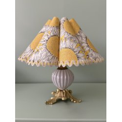 Bordlampe, rillet m messingfod