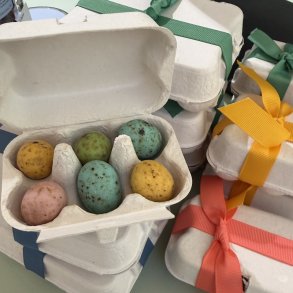 �ggebakke med praline�g