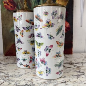 Bordlampe, Sommerfugle