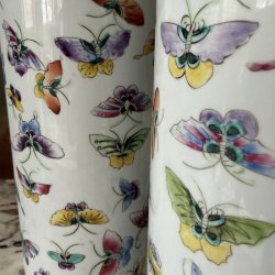 Bordlampe, Sommerfugle