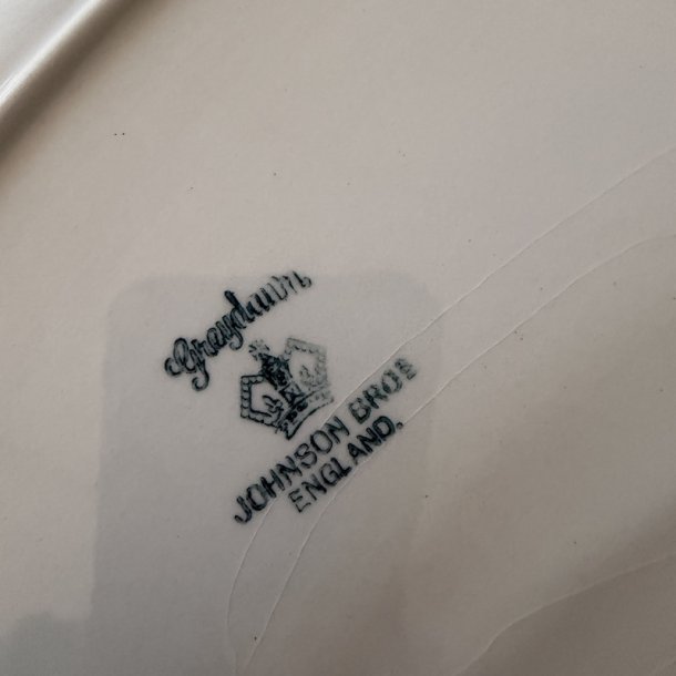 Lysebl� fad, Johnson Bros