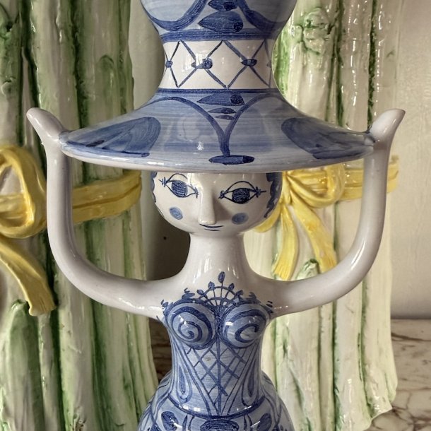 Wiinblad, dame, h�j