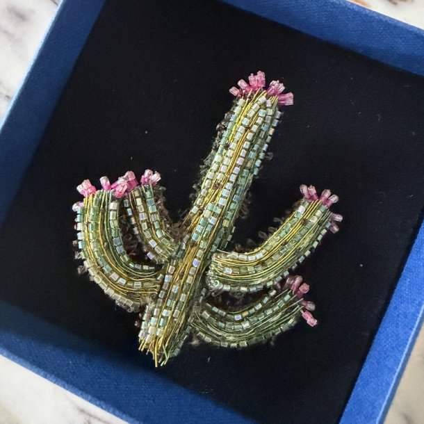 Blooming Desert Cactus, broche