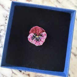 Rose pancy botton broche