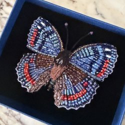Red spottet Admiral sommerfulg broche