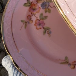 Lyser�dt stel m blomster