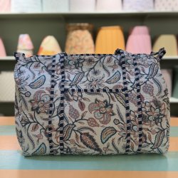 Rejsetaske, blomst, creme/bl�