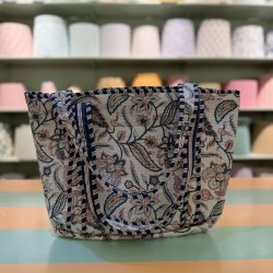 Quilt taske, stor blomst, creme/bl�