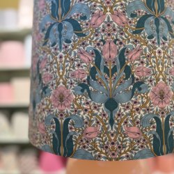 Nr 562 - Blue/rose William Morris