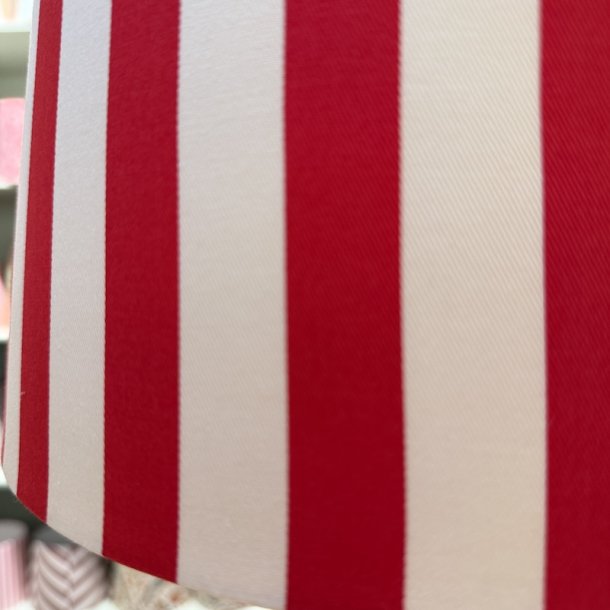Nr 567 - More stripes red